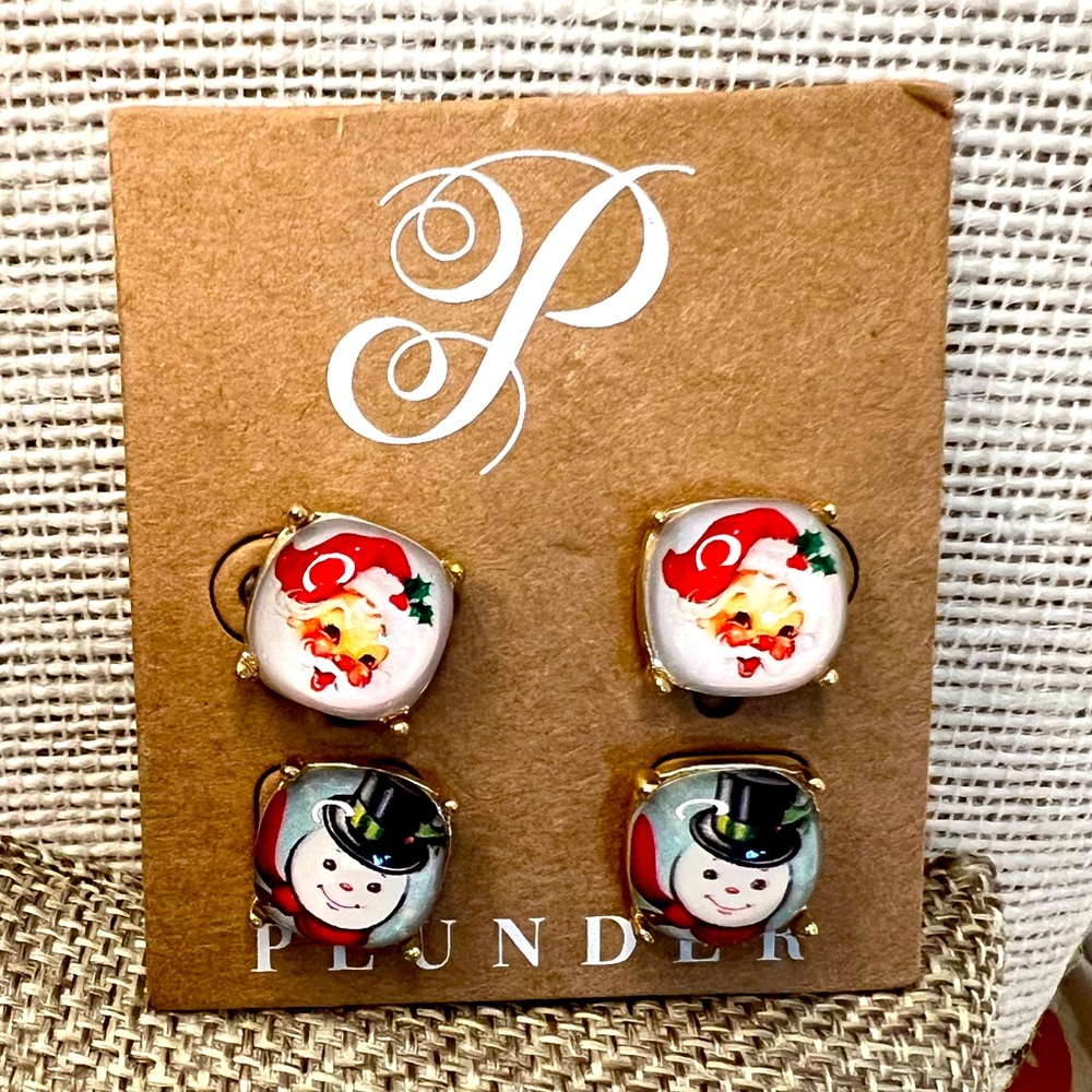 ***LIMITED EDITION & NIB*** Frosty & Santa Stud Earrings